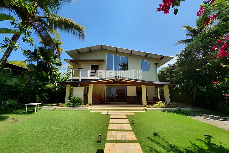 Casa com 5 quartos em Itamambuca