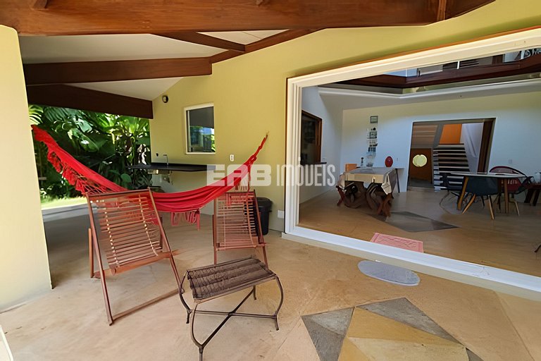 Casa com 5 quartos em Itamambuca