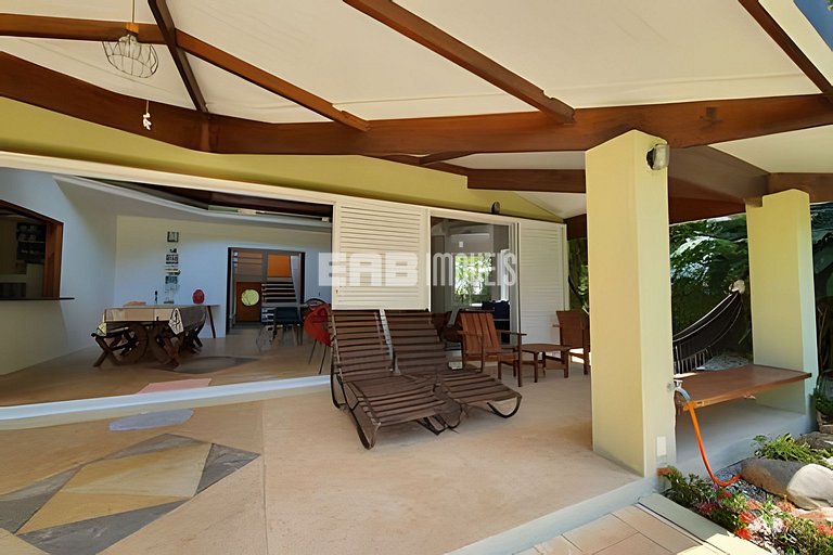 Casa com 5 quartos em Itamambuca