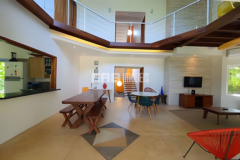 Casa com 5 quartos em Itamambuca