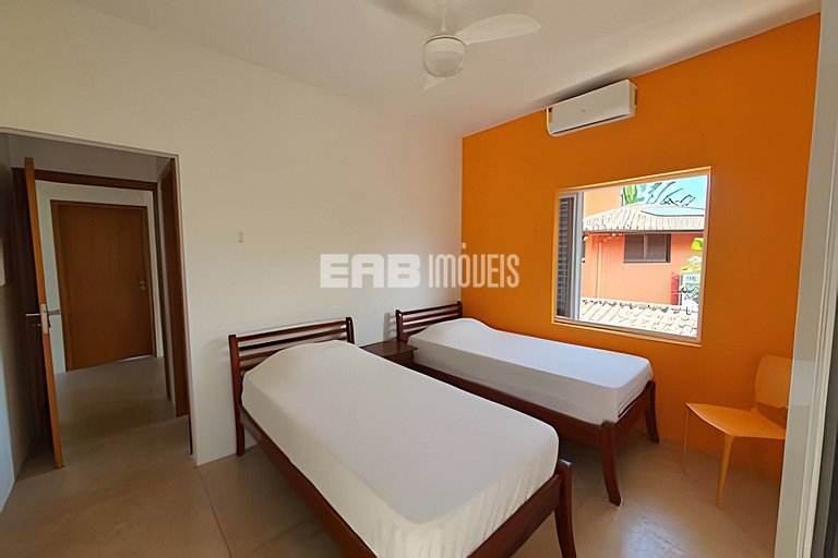 Casa com 5 quartos em Itamambuca