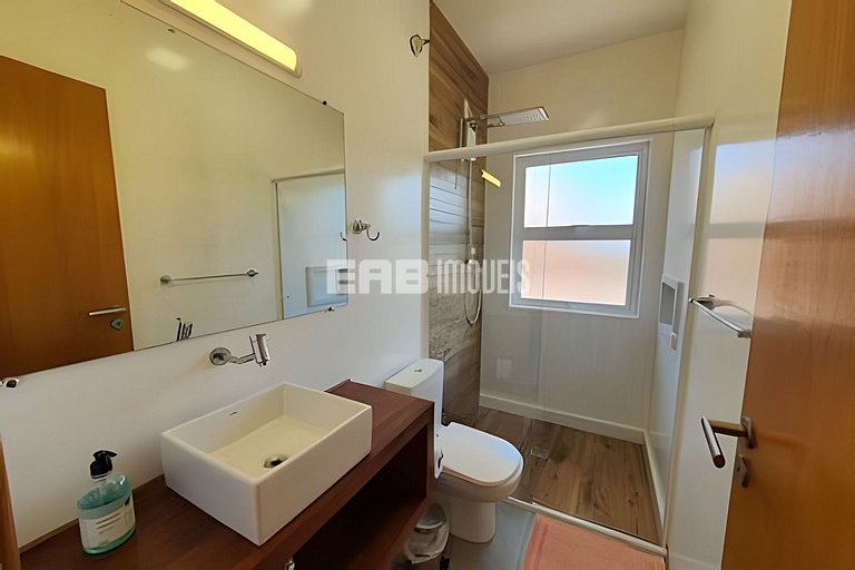 Casa com 5 quartos em Itamambuca