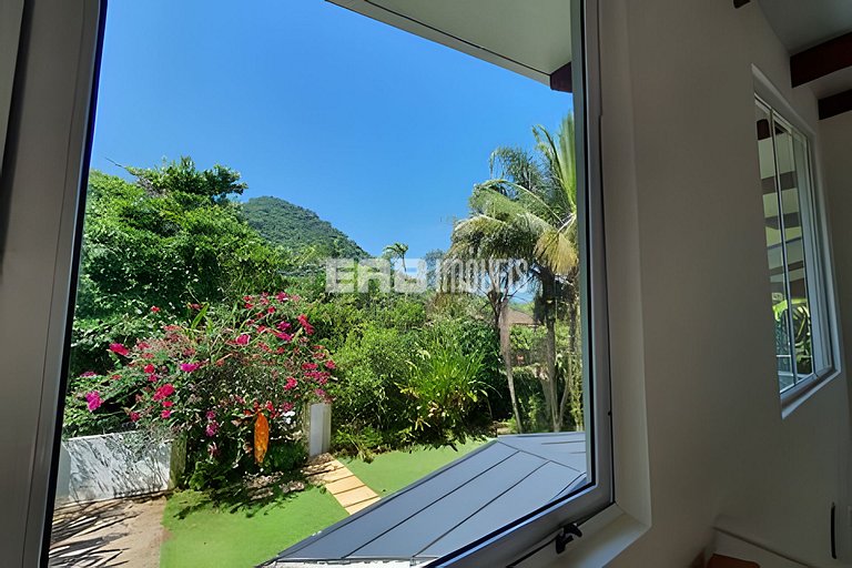 Casa com 5 quartos em Itamambuca