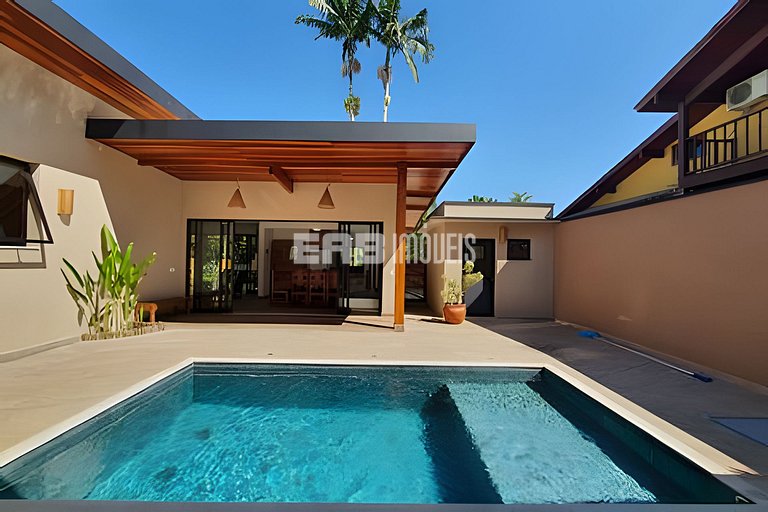 1ª casa saindo da praia, canto esquerdo Itamambuca