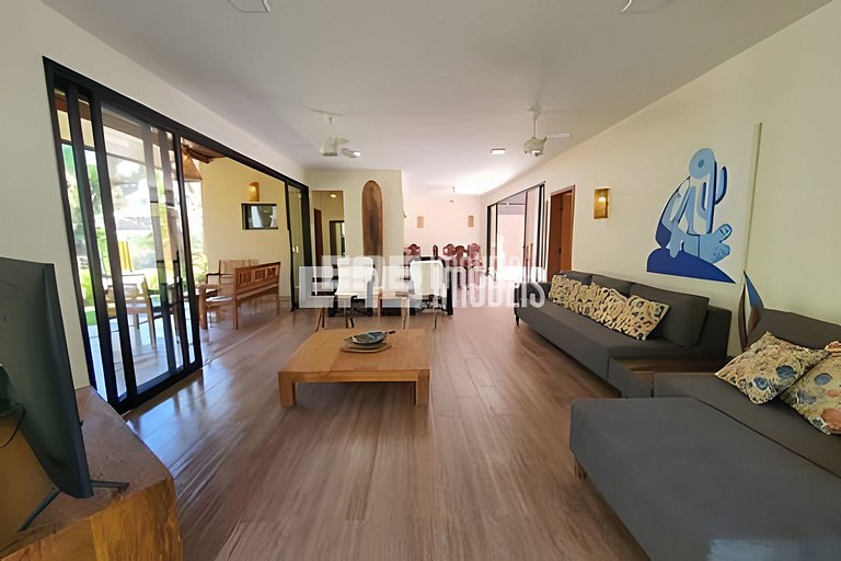 1ª casa saindo da praia