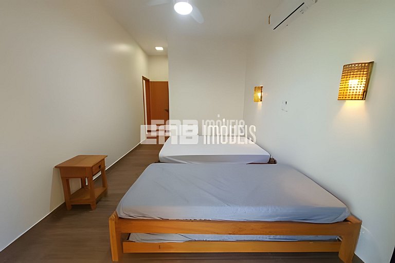 1ª casa saindo da praia