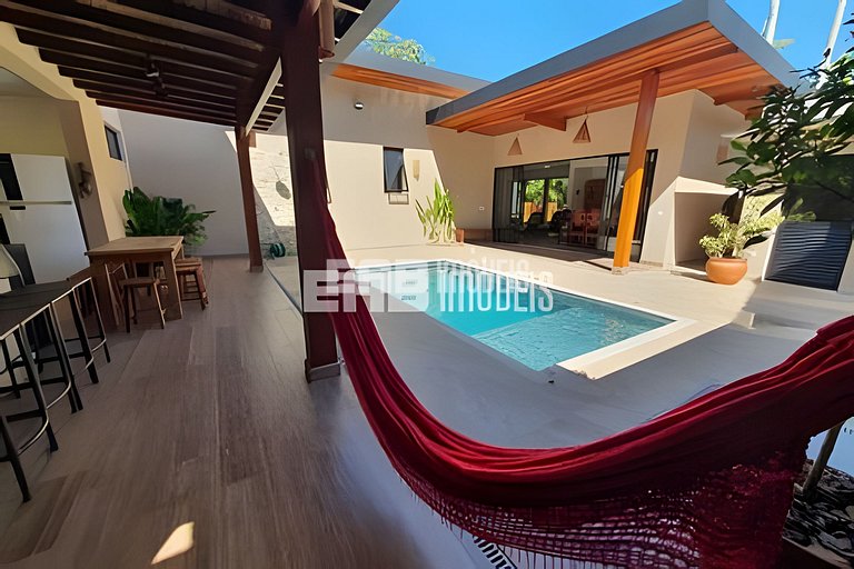 1ª casa saindo da praia