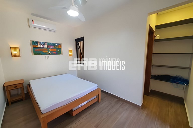 1ª casa saindo da praia