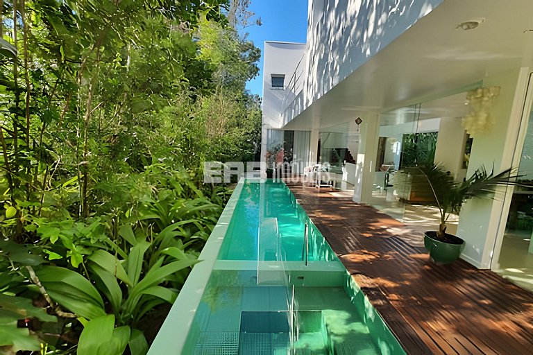 Casa de alto padrão no Prumirim