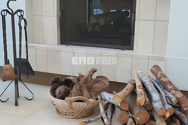 Casa de alto padrão no Prumirim