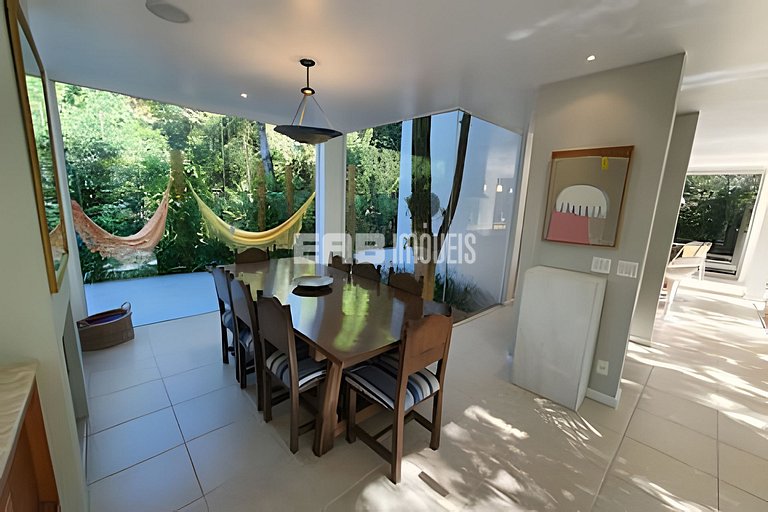 Casa de alto padrão no Prumirim