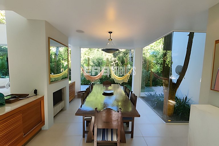 Casa de alto padrão no Prumirim