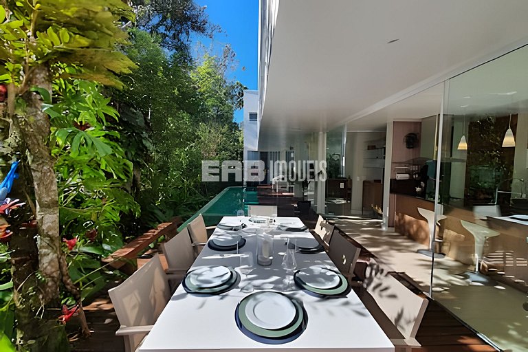 Casa de alto padrão no Prumirim