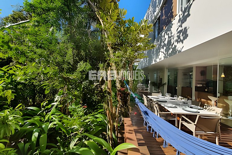 Casa de alto padrão no Prumirim