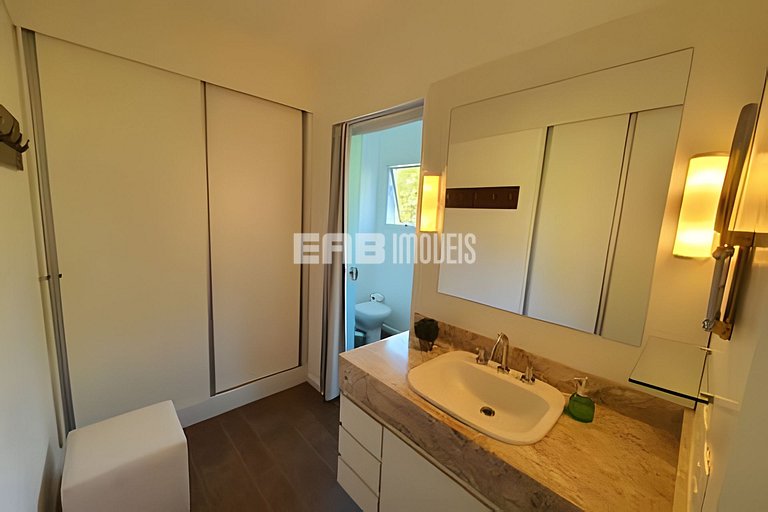 Casa de alto padrão no Prumirim