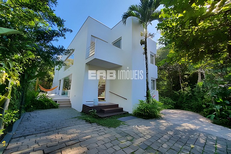 Casa de alto padrão no Prumirim