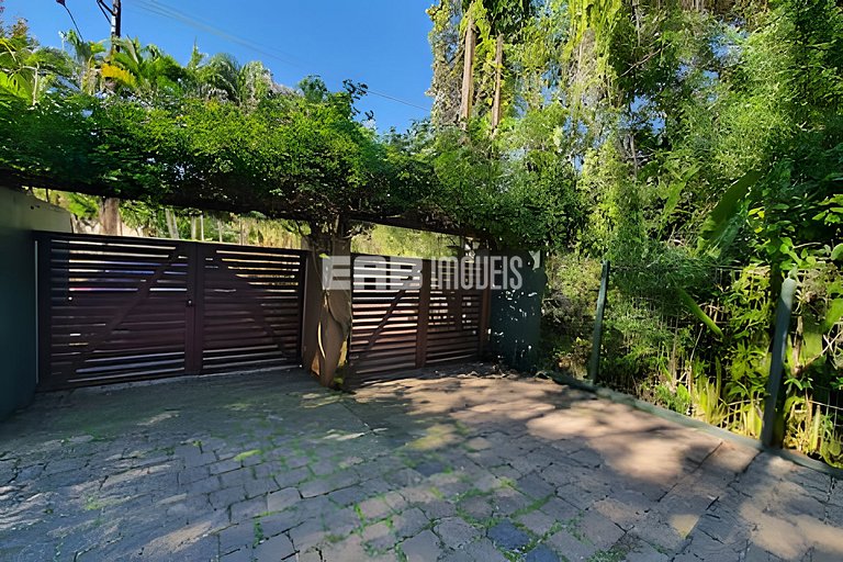 Casa de alto padrão no Prumirim