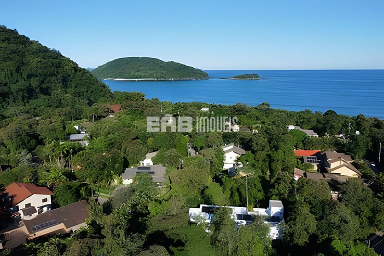 Casa de alto padrão no Prumirim