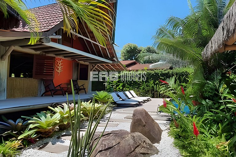 Piscina, 4 suítes, 90m do mar