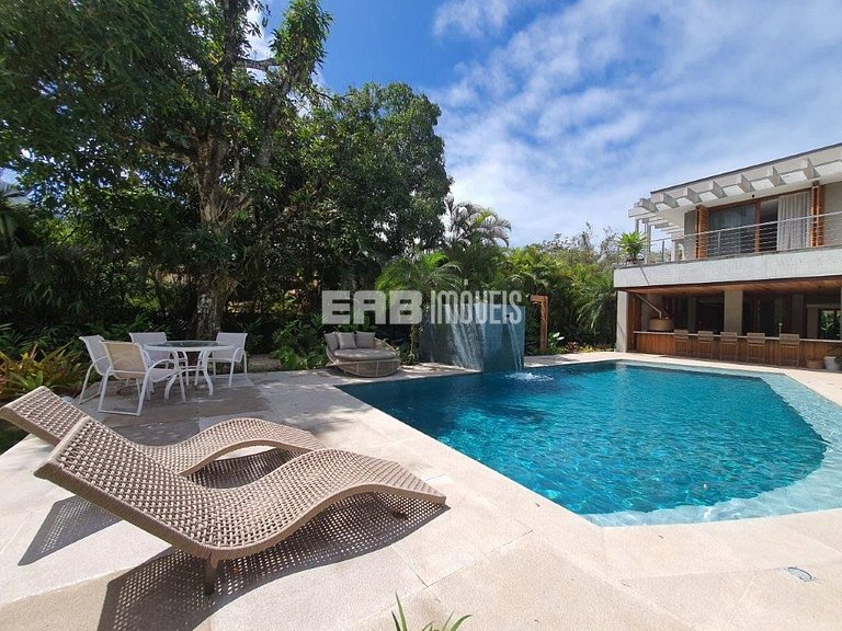 Altíssimo padrão - 4 suítes, sauna e academia