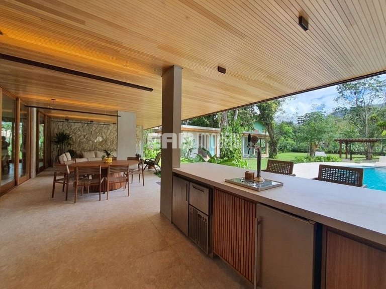 Altíssimo padrão - 4 suítes, sauna e academia