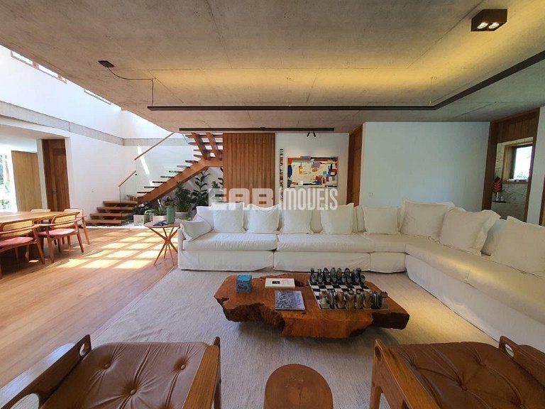 Altíssimo padrão - 4 suítes, sauna e academia