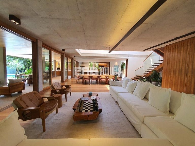 Altíssimo padrão - 4 suítes, sauna e academia