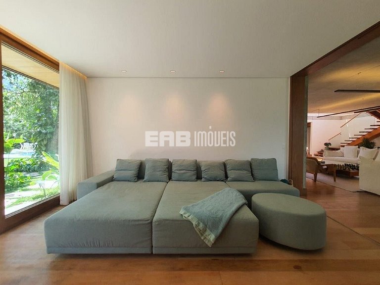 Altíssimo padrão - 4 suítes, sauna e academia