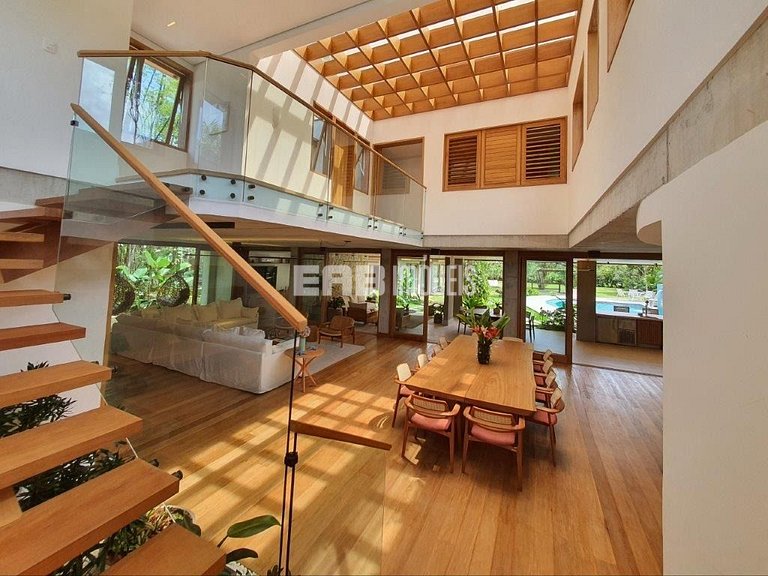 Altíssimo padrão - 4 suítes, sauna e academia