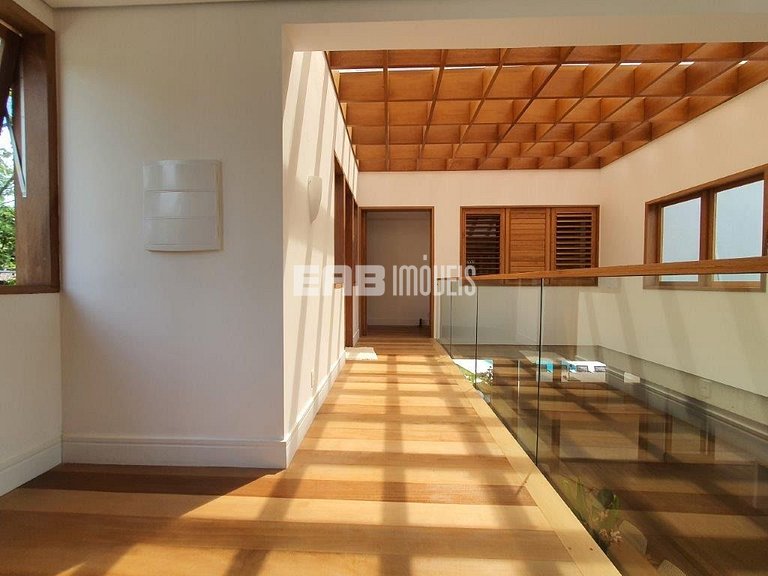 Altíssimo padrão - 4 suítes, sauna e academia