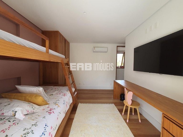 Altíssimo padrão - 4 suítes, sauna e academia