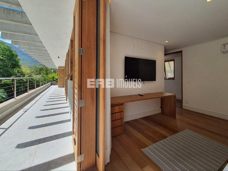 Altíssimo padrão - 4 suítes, sauna e academia