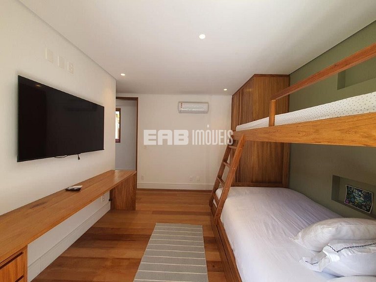 Altíssimo padrão - 4 suítes, sauna e academia