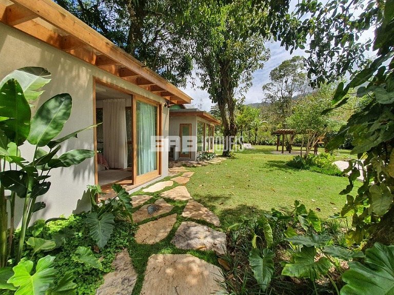 Altíssimo padrão - 4 suítes, sauna e academia