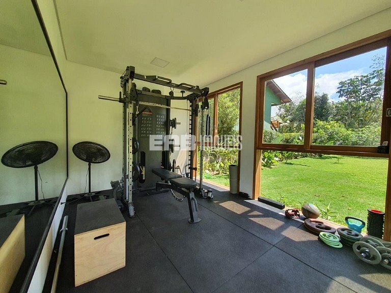 Altíssimo padrão - 4 suítes, sauna e academia