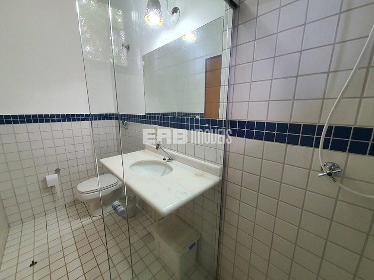 Casa com piscina a 300m da praia