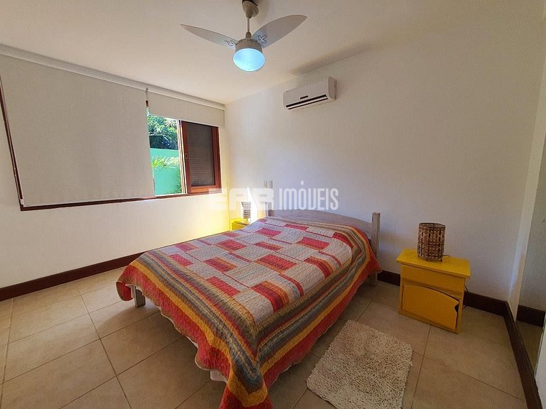 Casa com piscina a 300m da praia