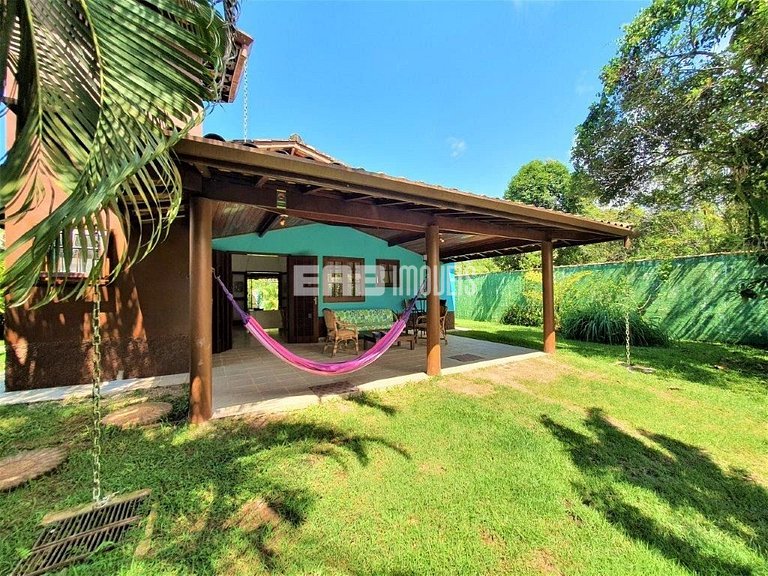 Casa a poucos passos da linda Praia de Itamambuca