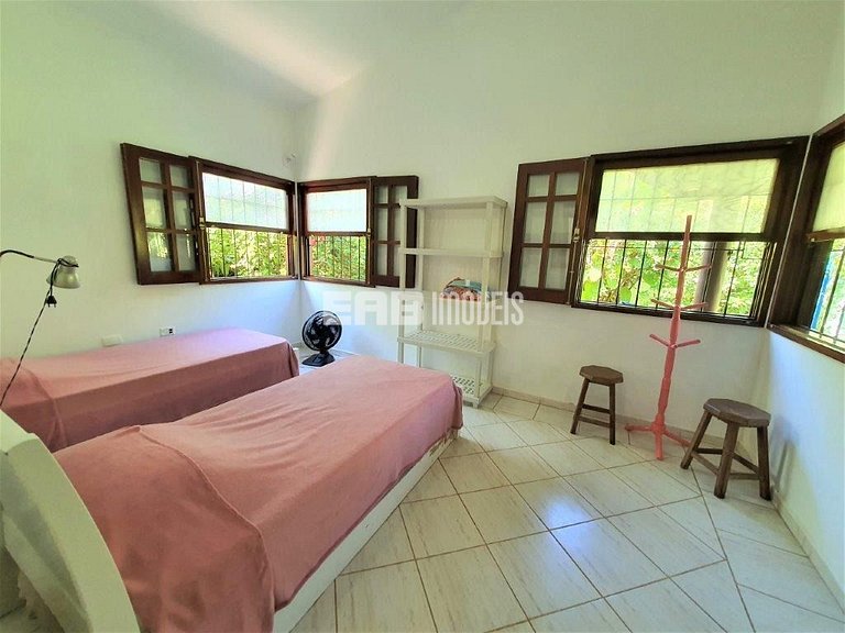 Casa a poucos passos da linda Praia de Itamambuca