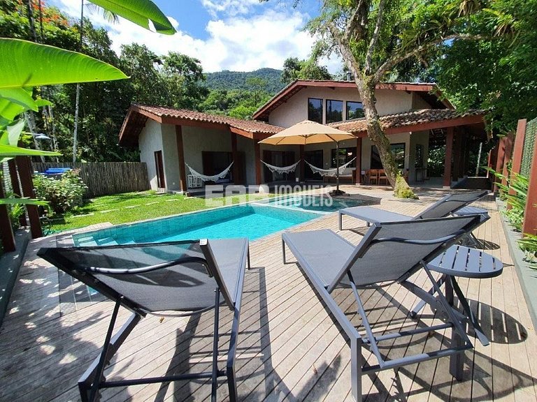 Casa recém reformada para locação de temporada em Itamambuca