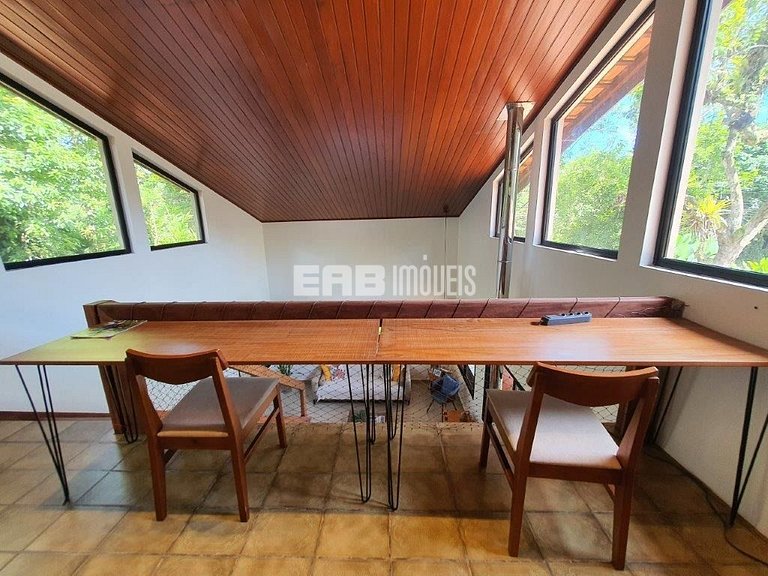 Casa recém reformada para locação de temporada em Itamambuca