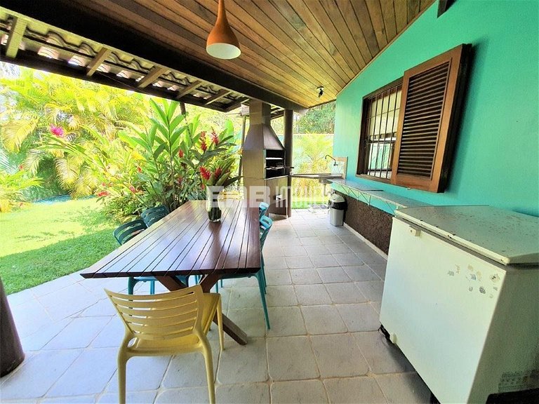 Casa a poucos passos da linda Praia de Itamambuca