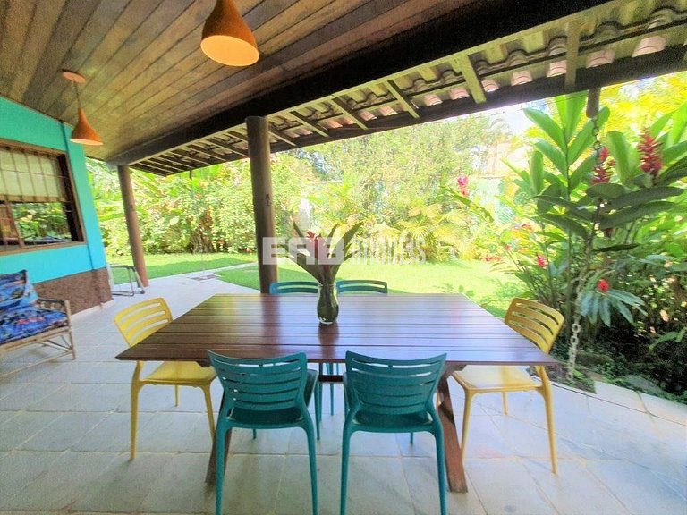 Casa a poucos passos da linda Praia de Itamambuca