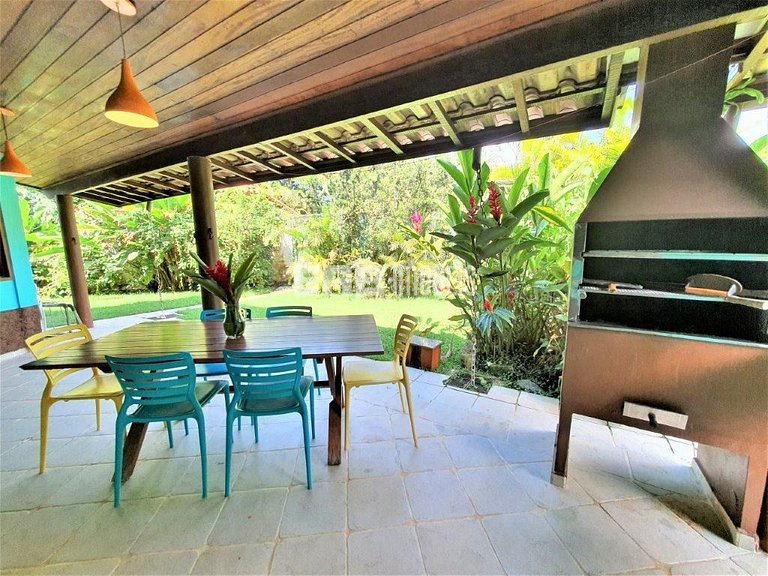 Casa a poucos passos da linda Praia de Itamambuca