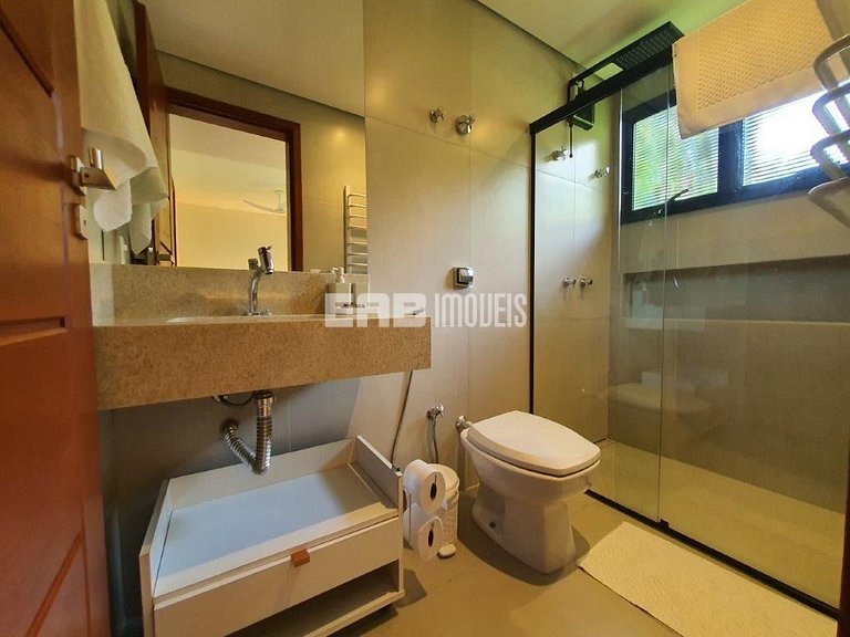 Casa recém reformada para locação de temporada em Itamambuca