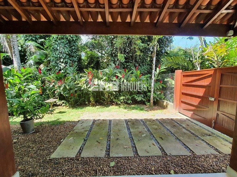 Casa recém reformada para locação de temporada em Itamambuca