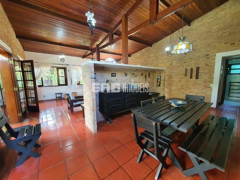 Casa a 80m da praia de Itamambuca