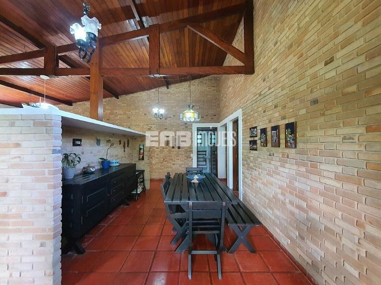Casa a 80m da praia de Itamambuca