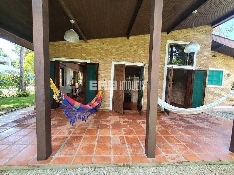 Casa a 80m da praia de Itamambuca