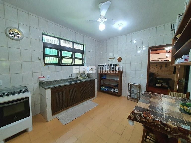 Casa a 80m da praia de Itamambuca